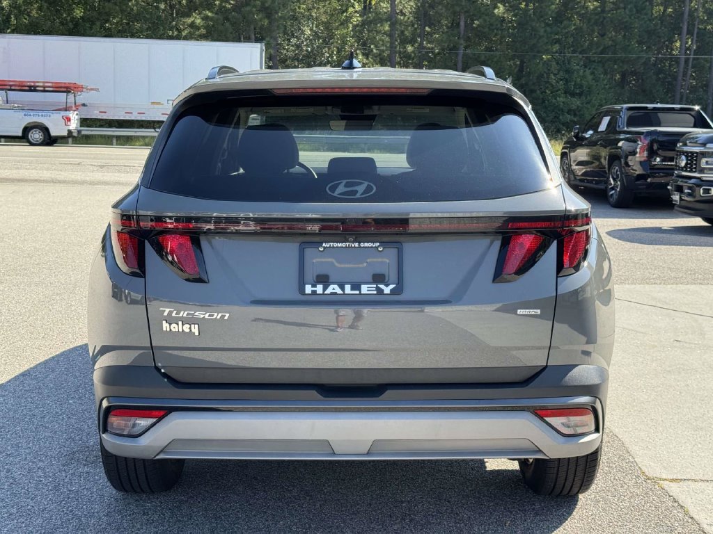 Used 2025 Gray Hyundai SEL image 23