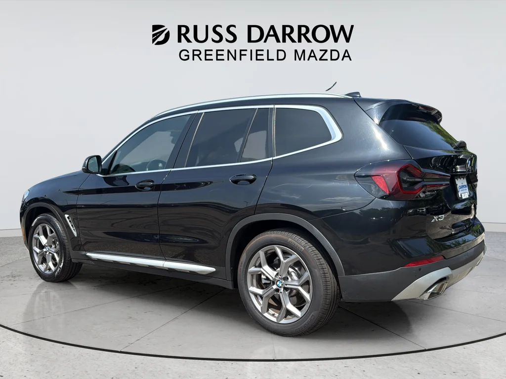 Used 2023 Black BMW xDrive30i image 3