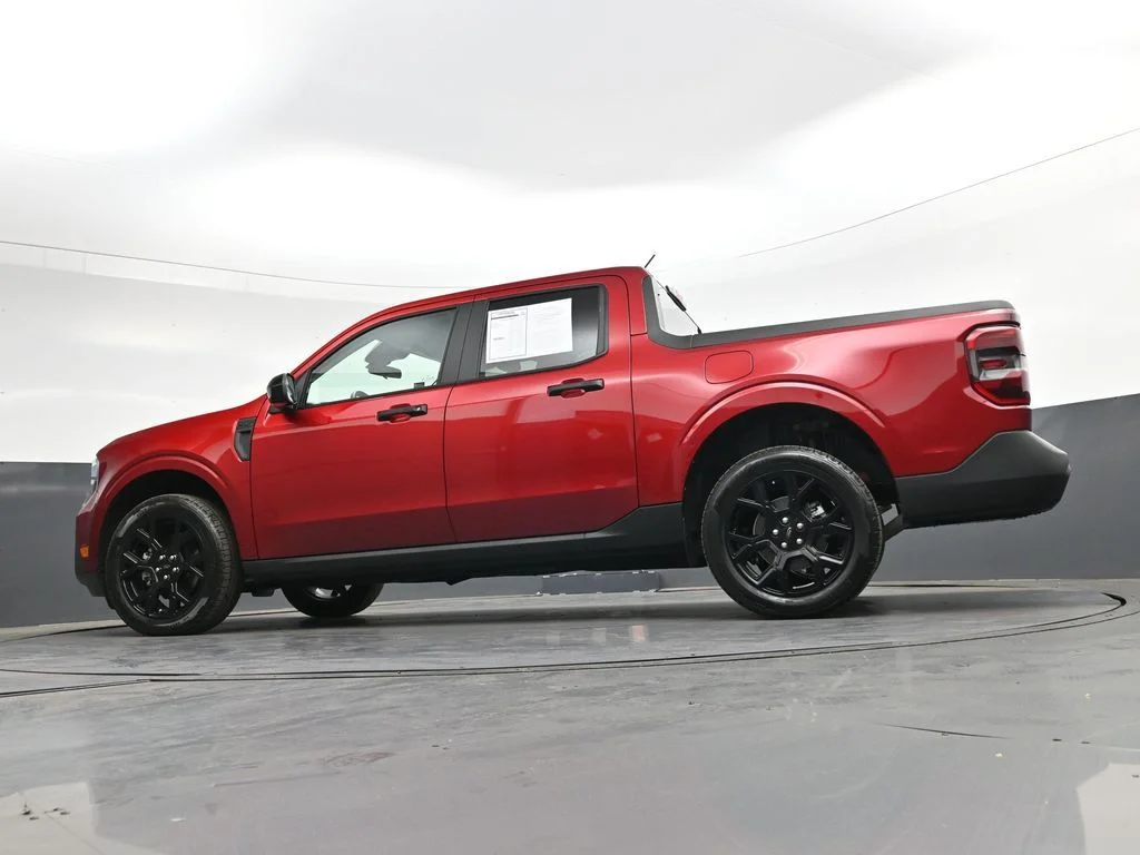 Used 2025 Red Ford XLT image 47