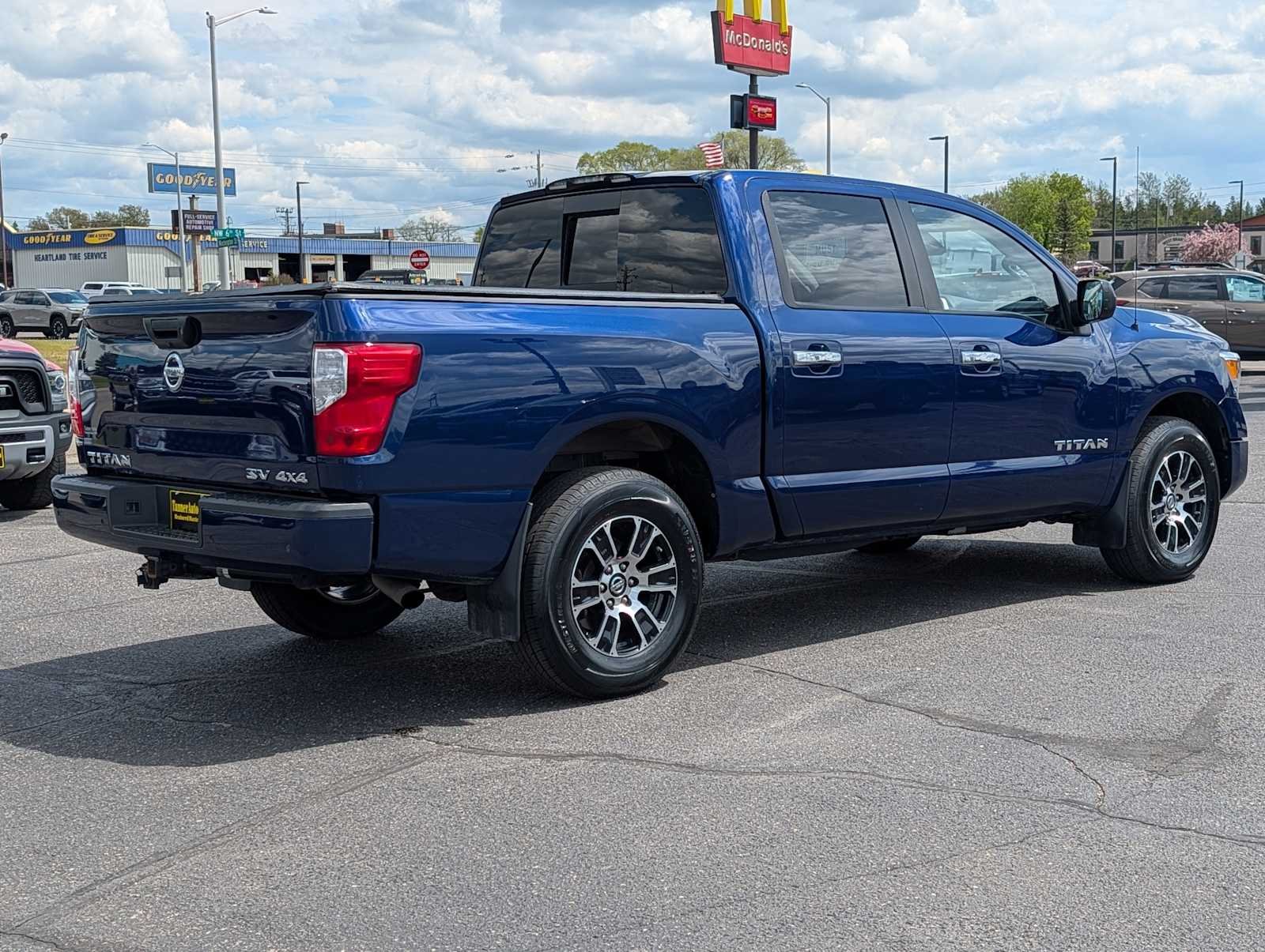 Used 2021 Deep Blue Pearl Metallic Nissan SV image 7