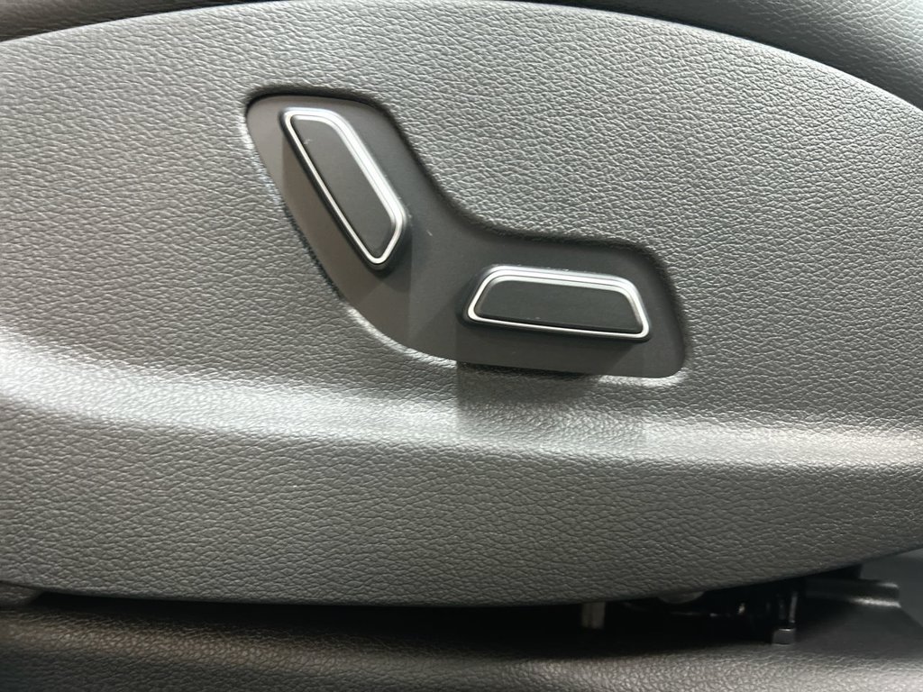 New 2026 Alta White Genesis 2.5T image 19