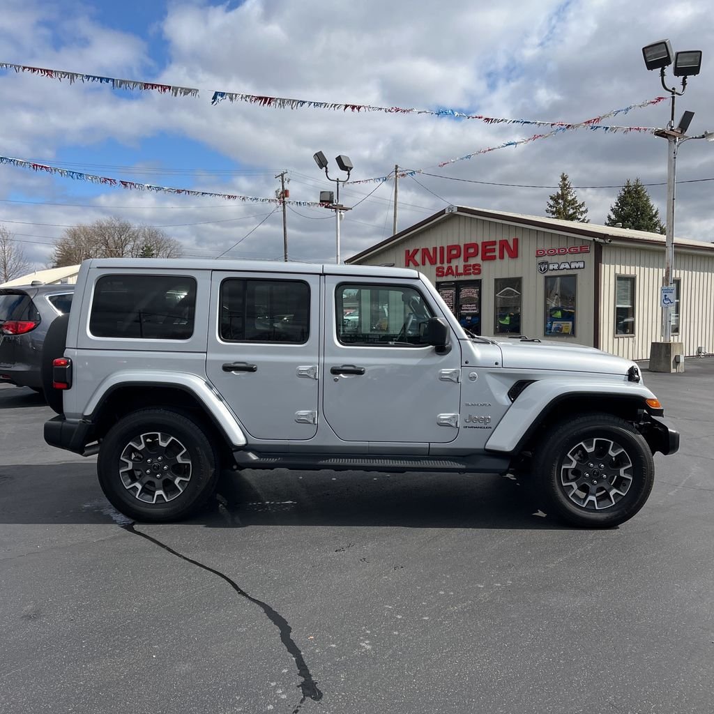 2024 Jeep Wrangler 4-Door Sahara - Photo 4