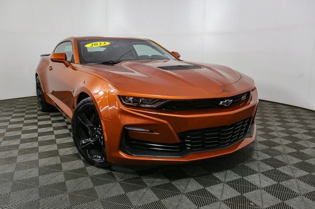 Used 2023 Red Chevrolet SS image 3