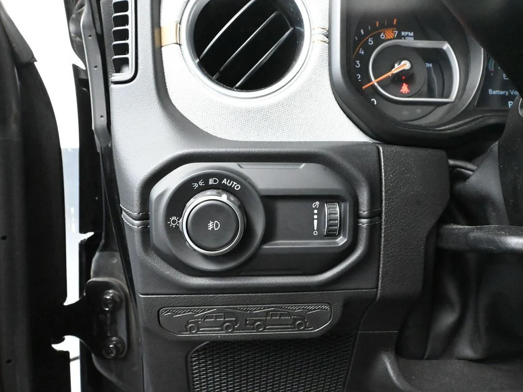 Certified Used 2024 Black Jeep Sahara image 29