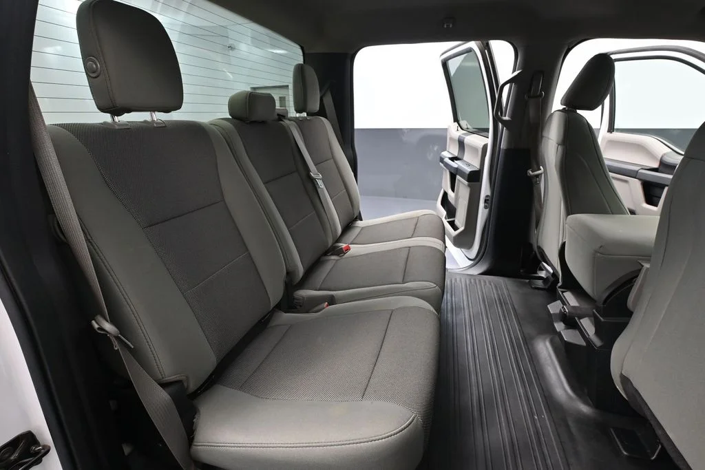 Used 2018 White Ford XL image 39