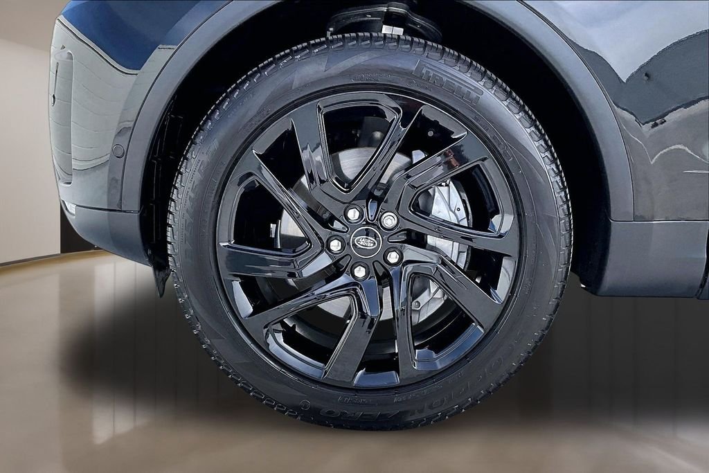 Certified Used 2025 Santorini Black Metallic Land Rover S image 33