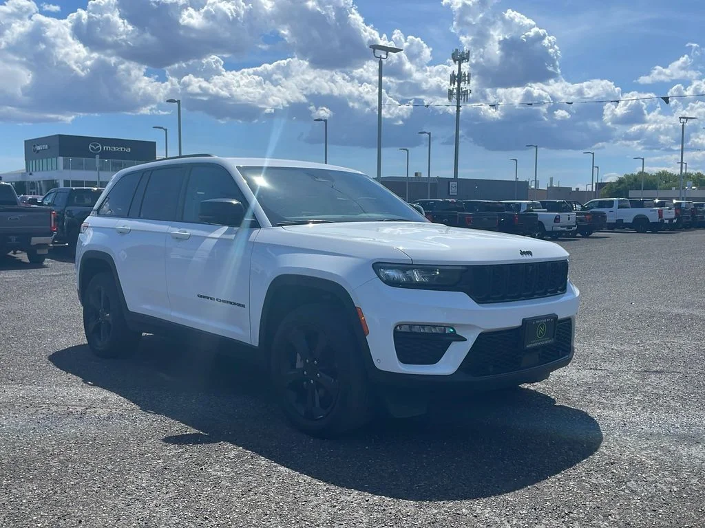 2023 Jeep Grand Cherokee Limited's photo