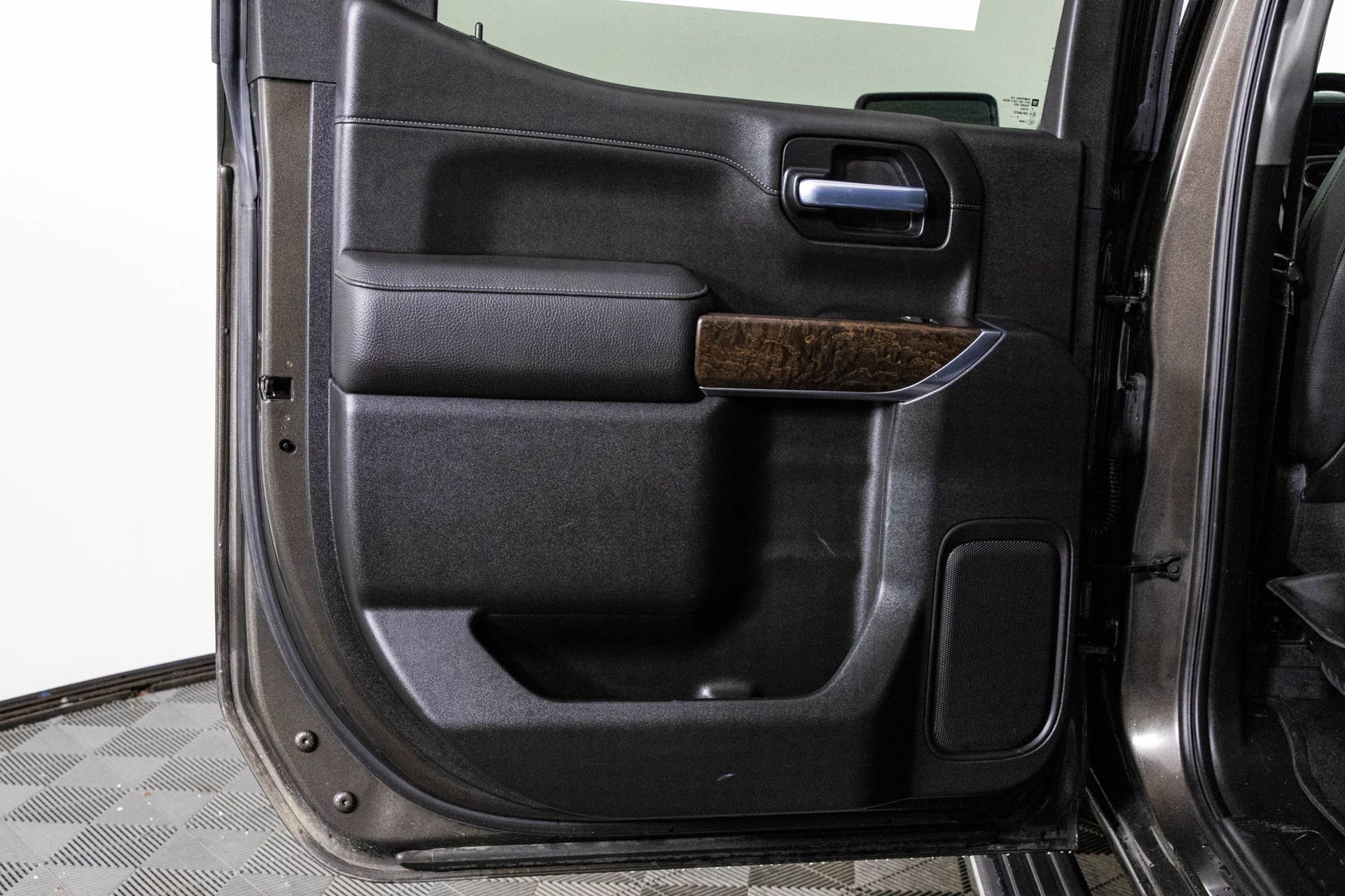 2020 GMC SIERRA - Image 32