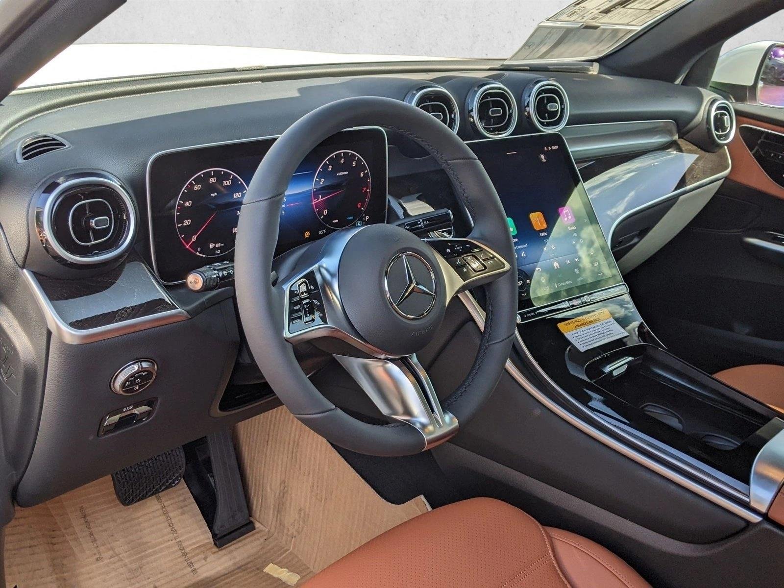 Certified Used 2026 Polar White Mercedes-Benz GLC 300 image 3