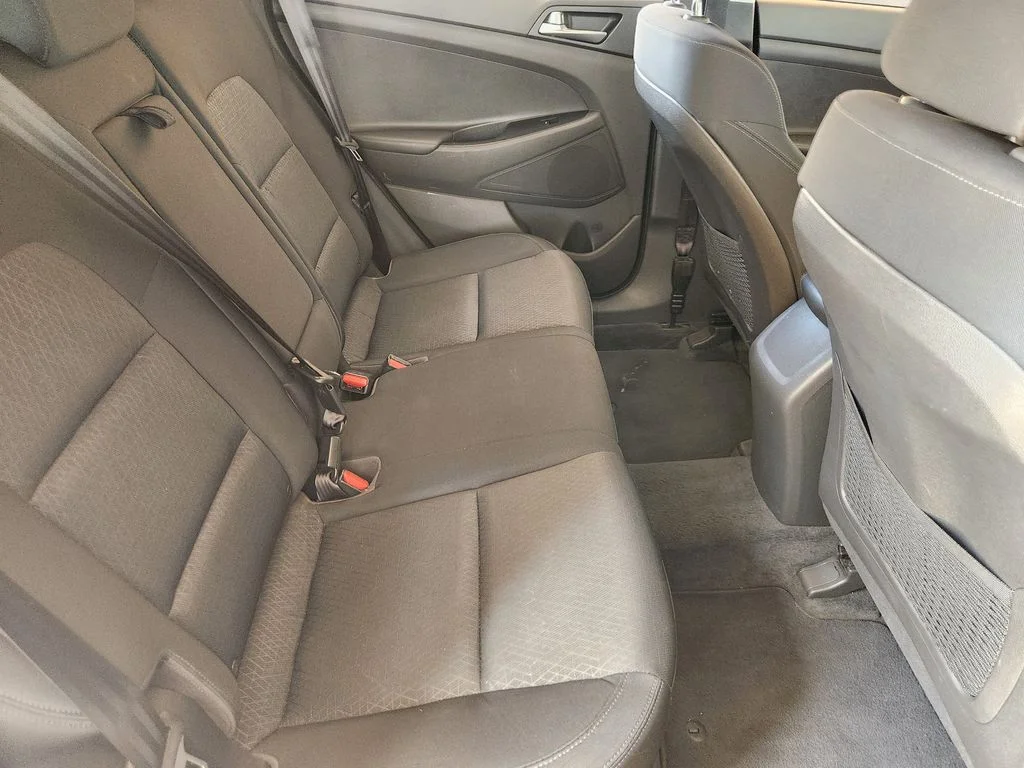 Used 2016 Ash Black Hyundai SE image 33