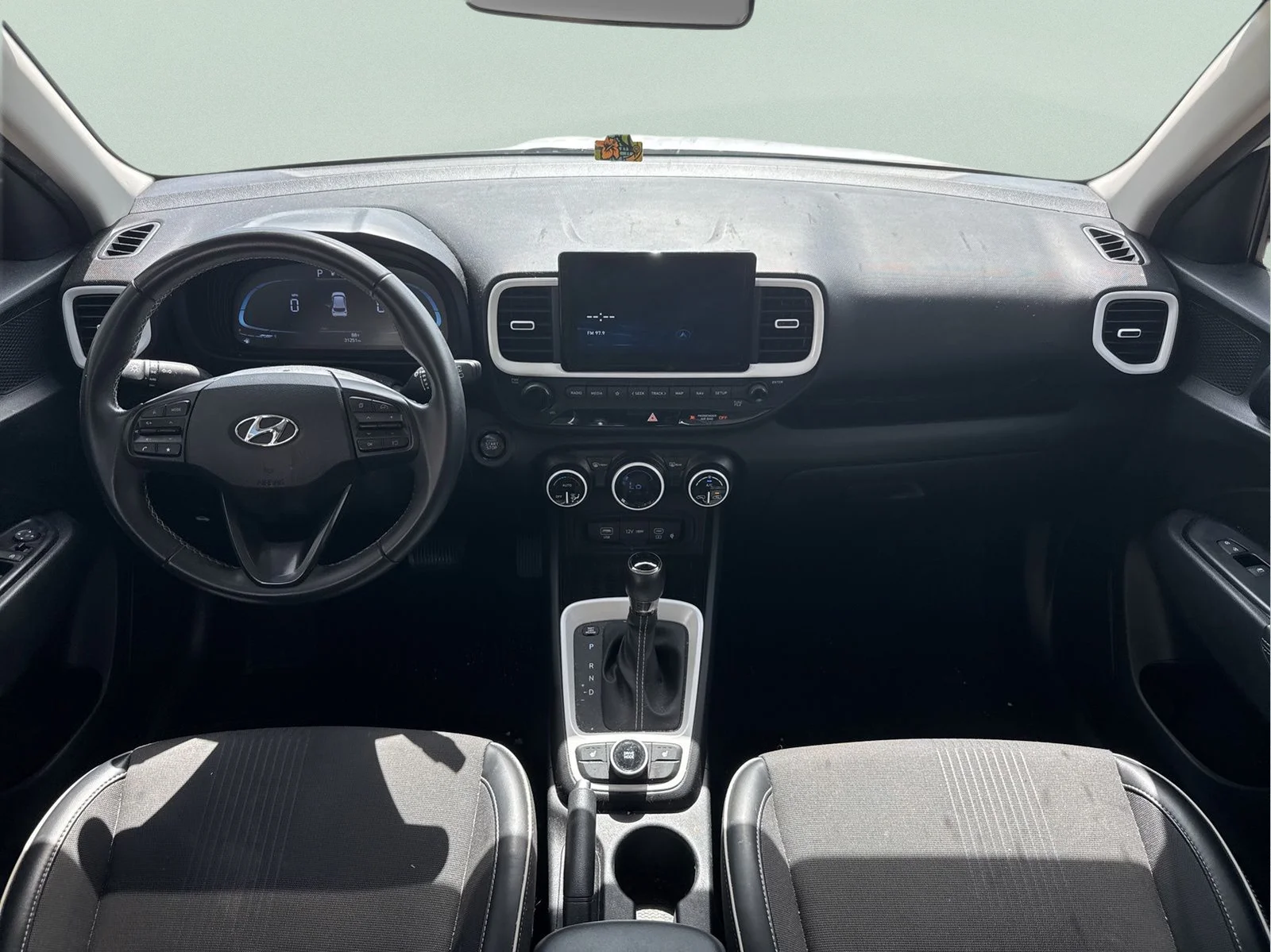 Used 2023 Ceramic White Hyundai Limited image 26