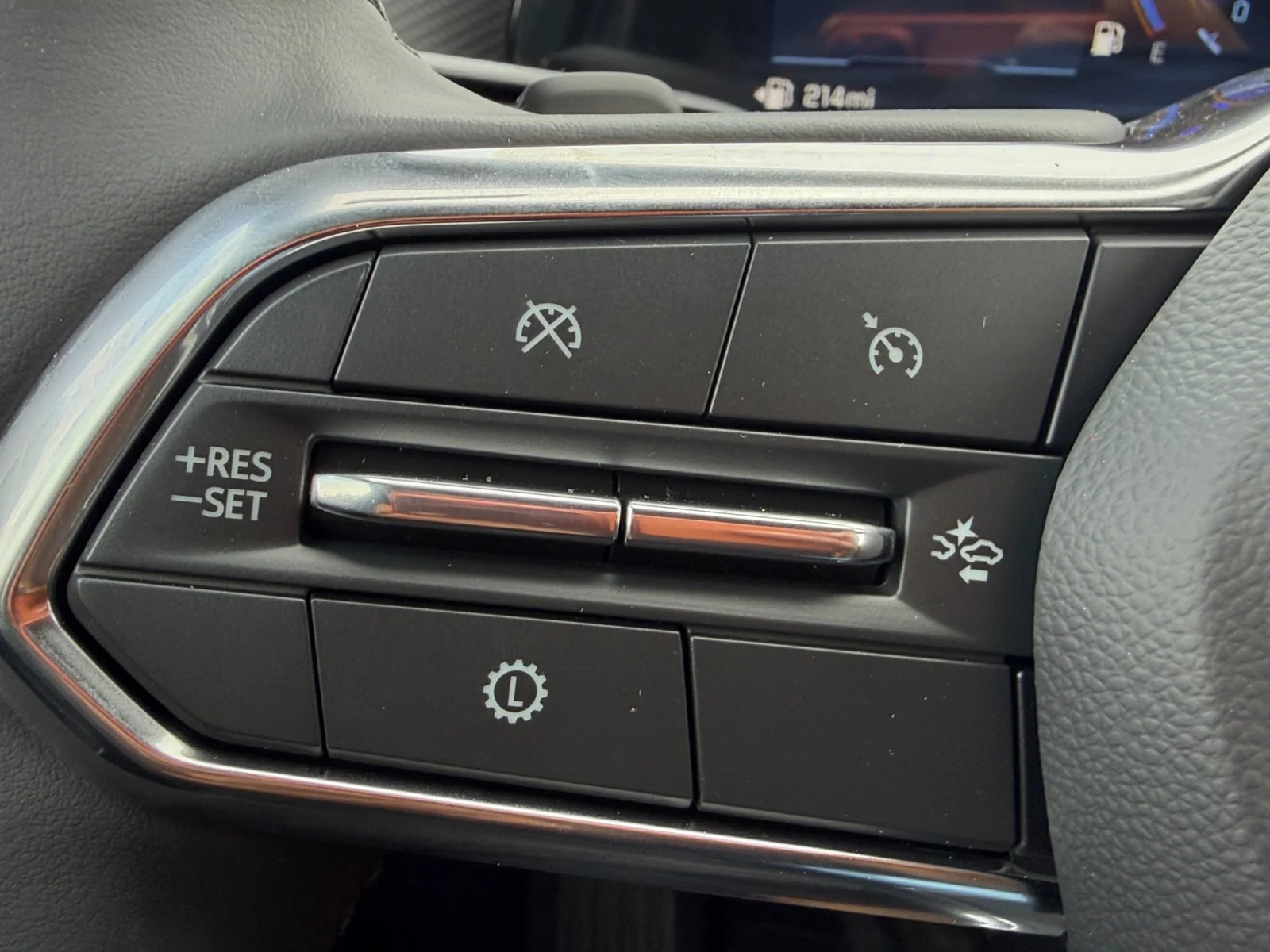 New 2027 Mosaic Black Metallic Chevrolet LT image 24