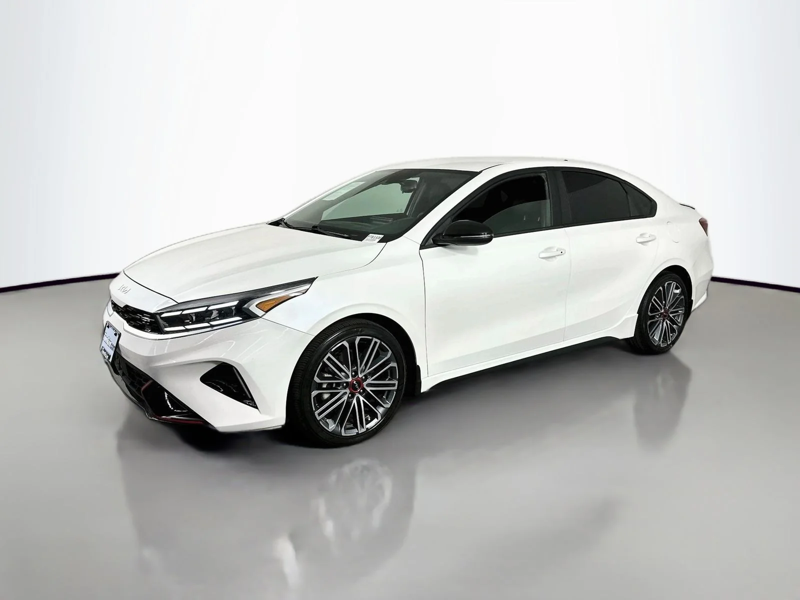 Used 2022 Snow White Pearl Kia GT image 3