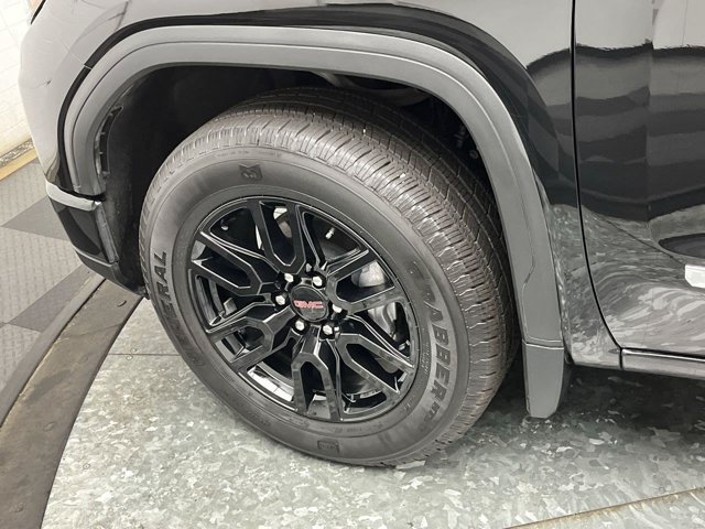 Used 2026 Onyx Black GMC Elevation image 35