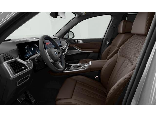 New 2027 Mineral White Metallic BMW X7 M60i image 6