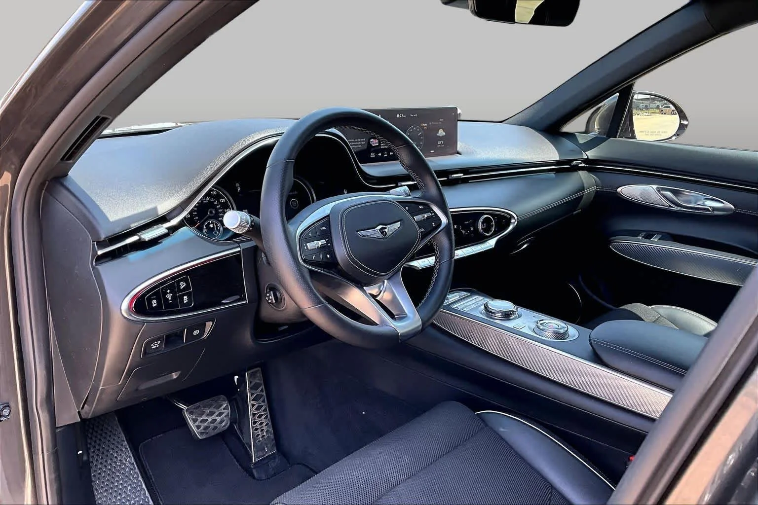 Used 2024 Makalu Gray Genesis 3.5T Sport image 17