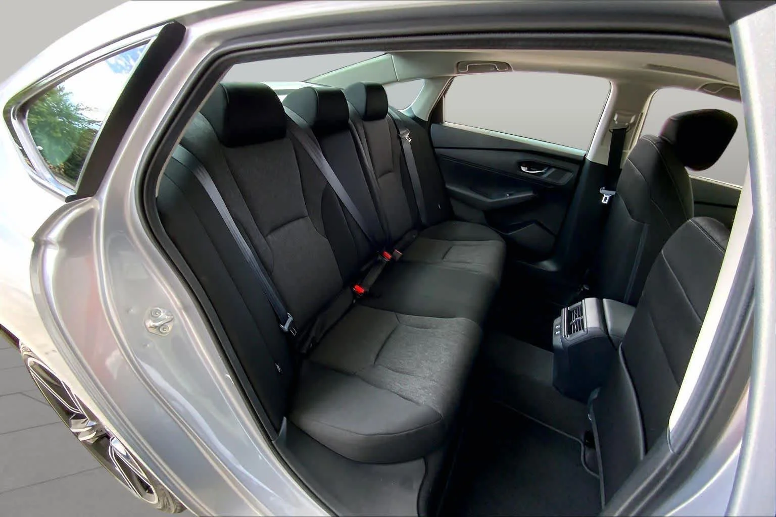 Used 2026 Solar Silver Metallic Honda SE image 20