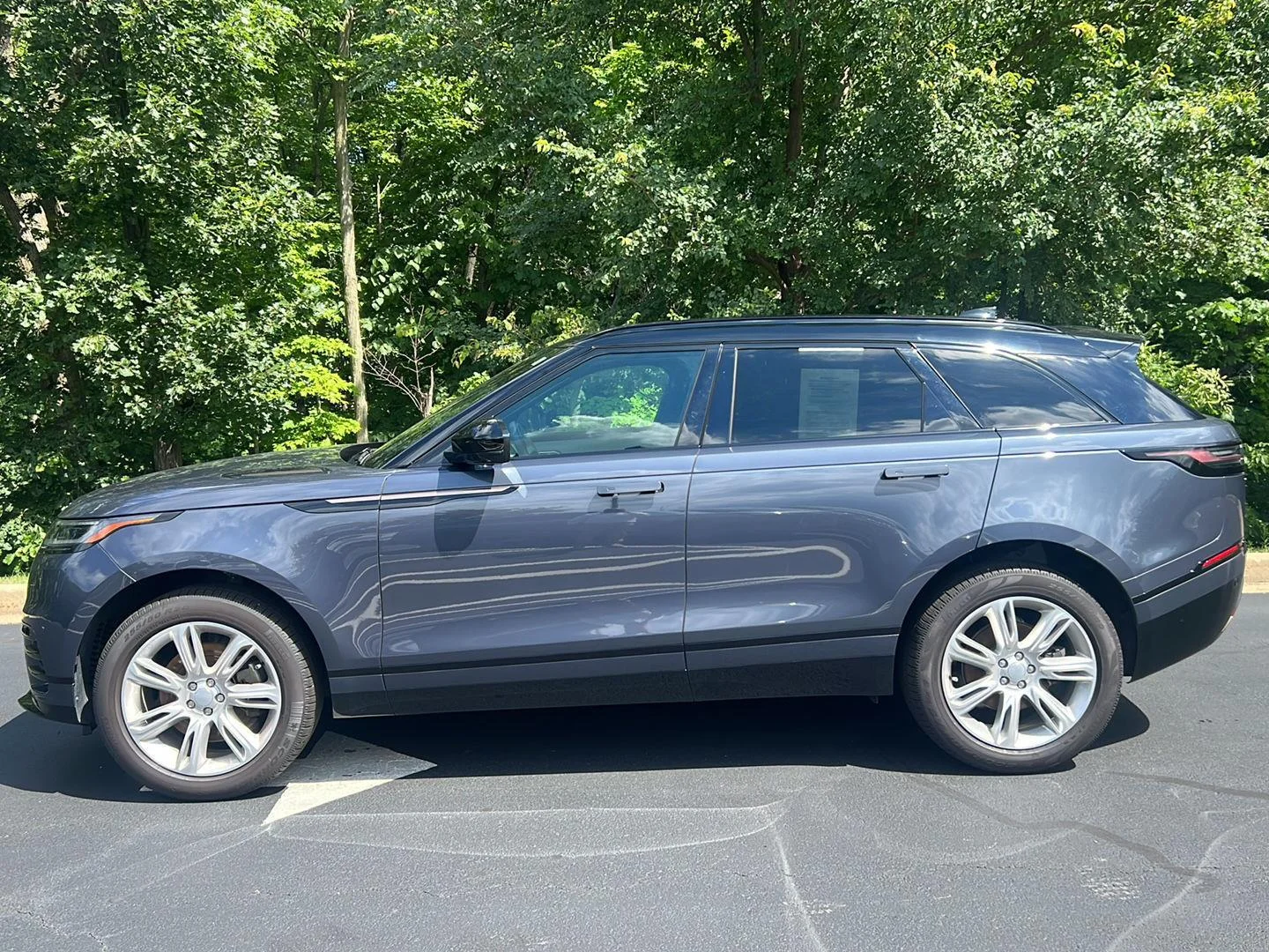 Used 2024 Varesine Blue Metallic Land Rover Dynamic SE image 2