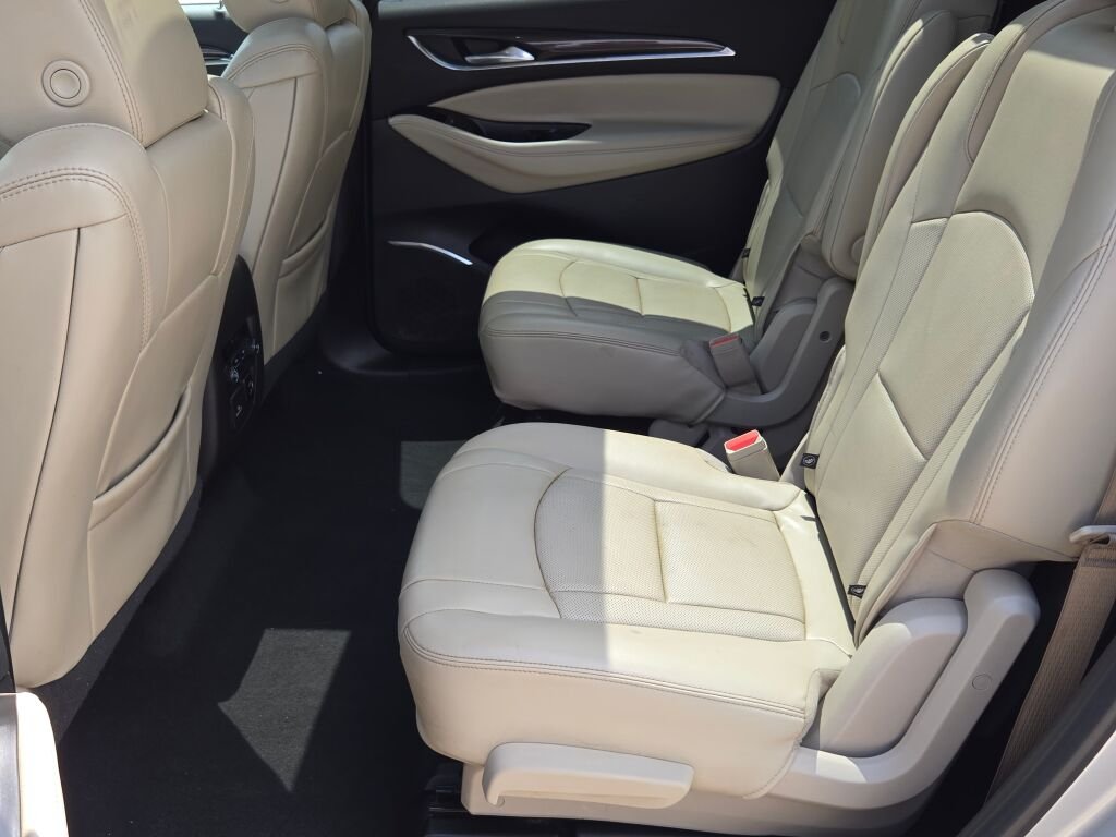 Used 2018 Silver Buick Essence image 17