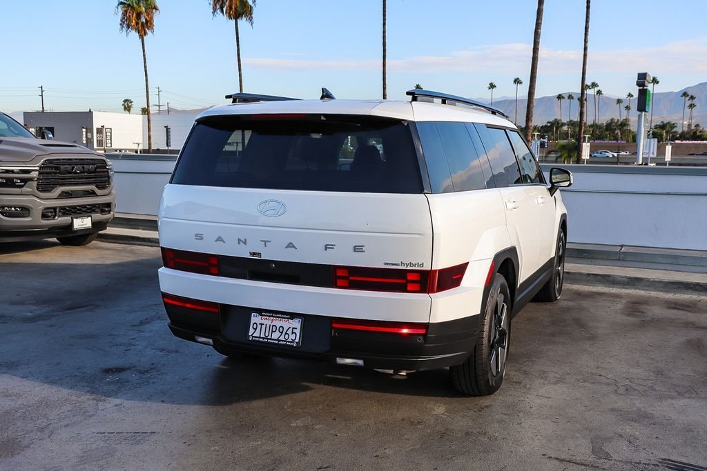 Used 2025 White Hyundai SEL image 9