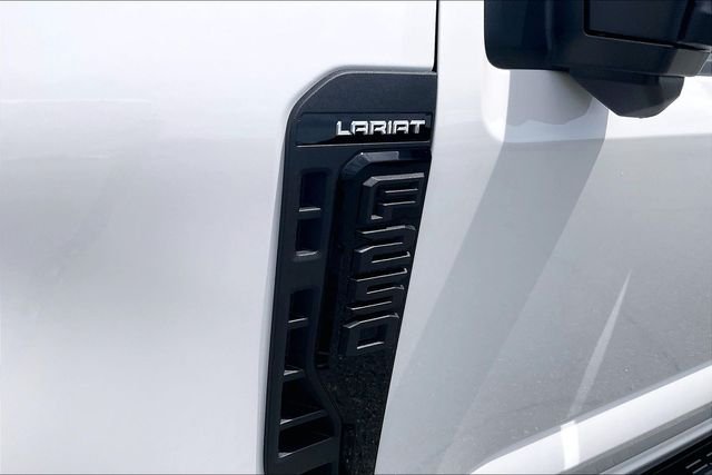 New 2026 Star White Metallic Tri-Coat Ford F-250® Lariat® image 30