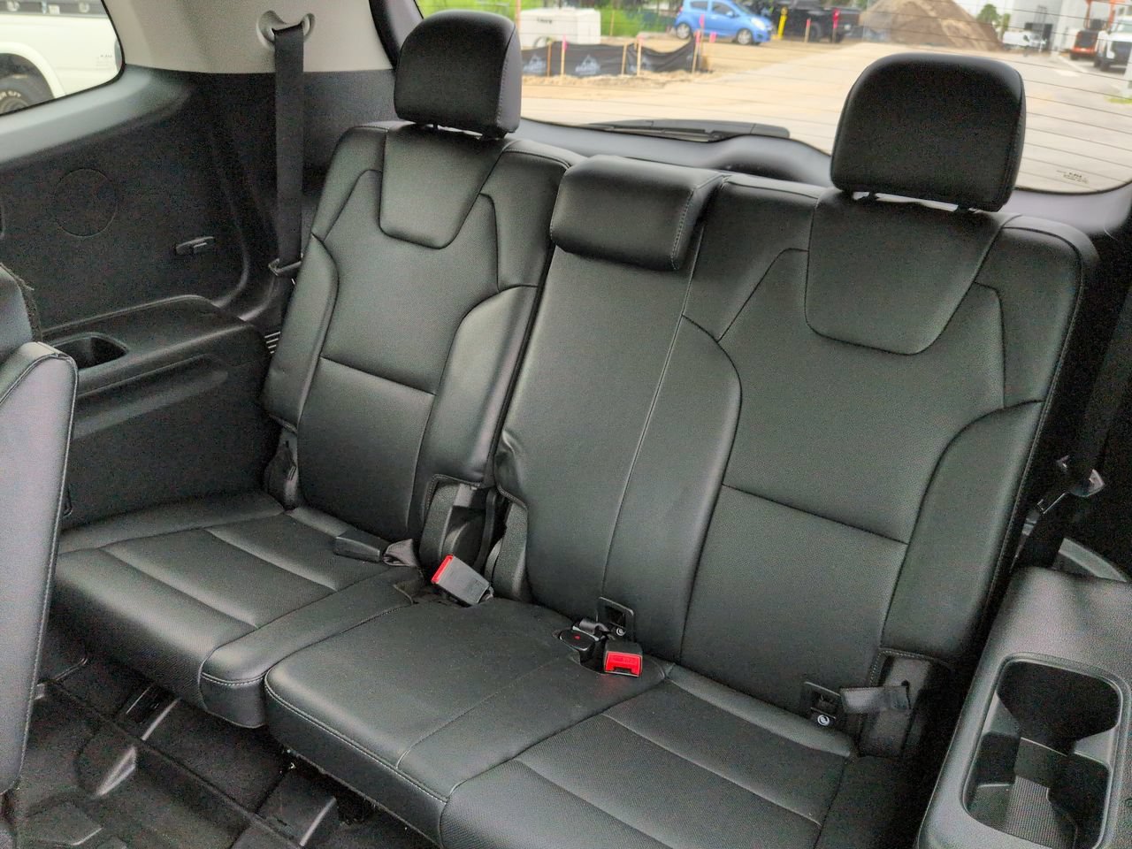 Certified Used 2022 Dark Moss Kia S image 15
