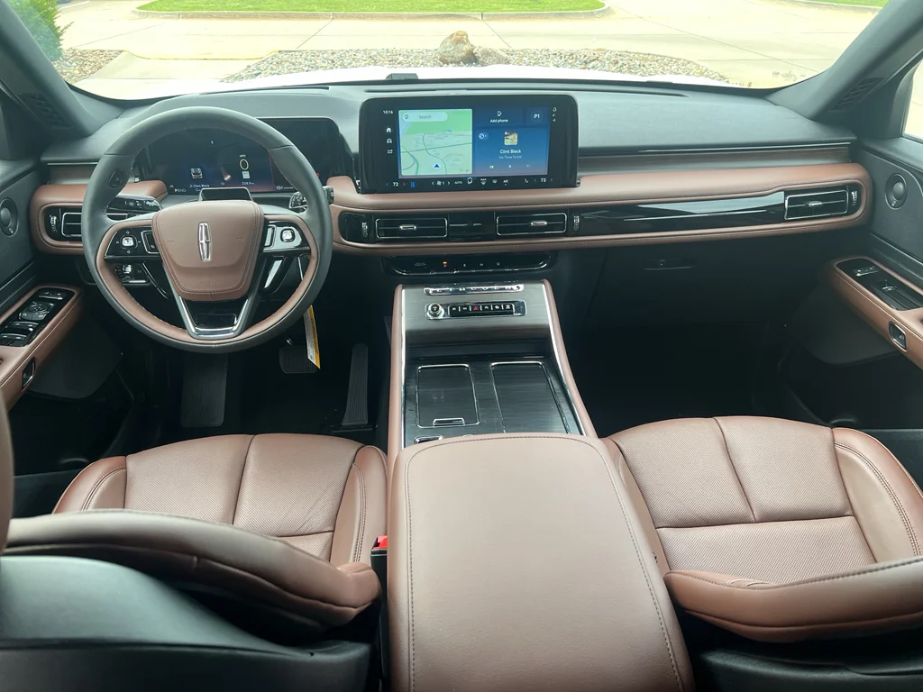 New 2026 Pristine White Metallic Tri-Coat Lincoln Reserve® image 2