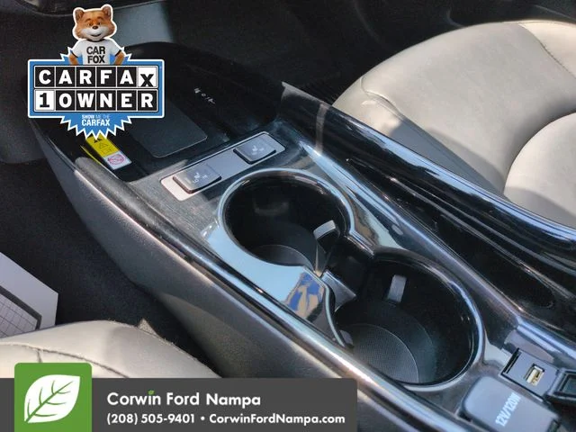 Used 2022 Beige Toyota XLE AWD-e image 18