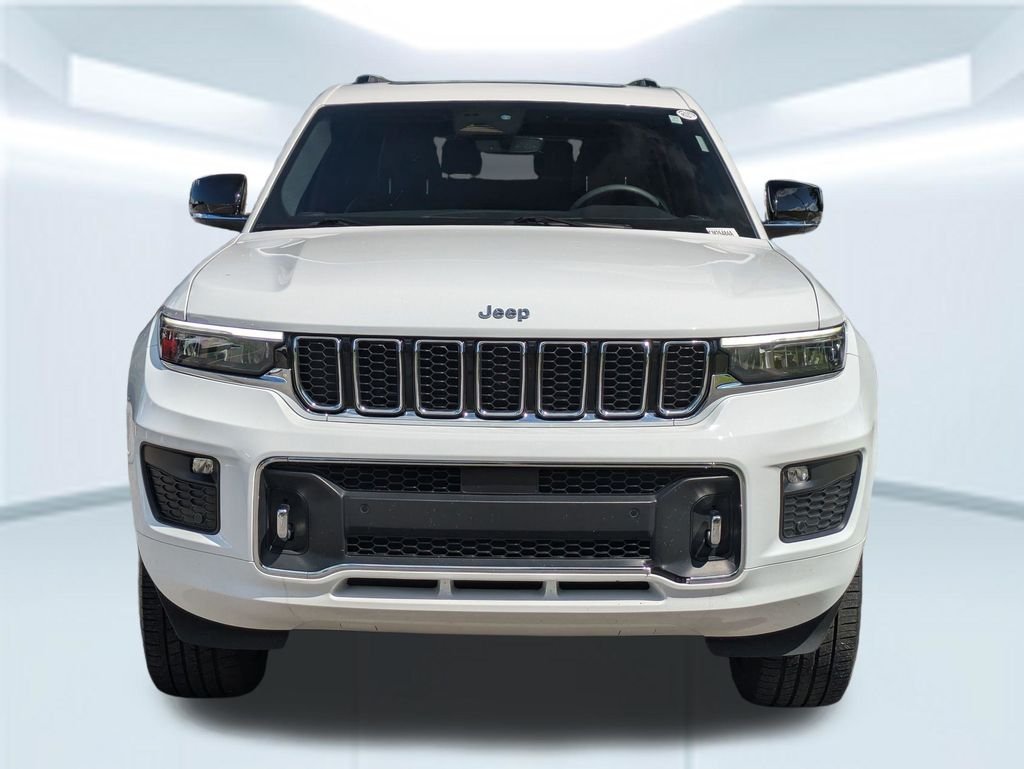 Used 2023 White Jeep Overland image 10