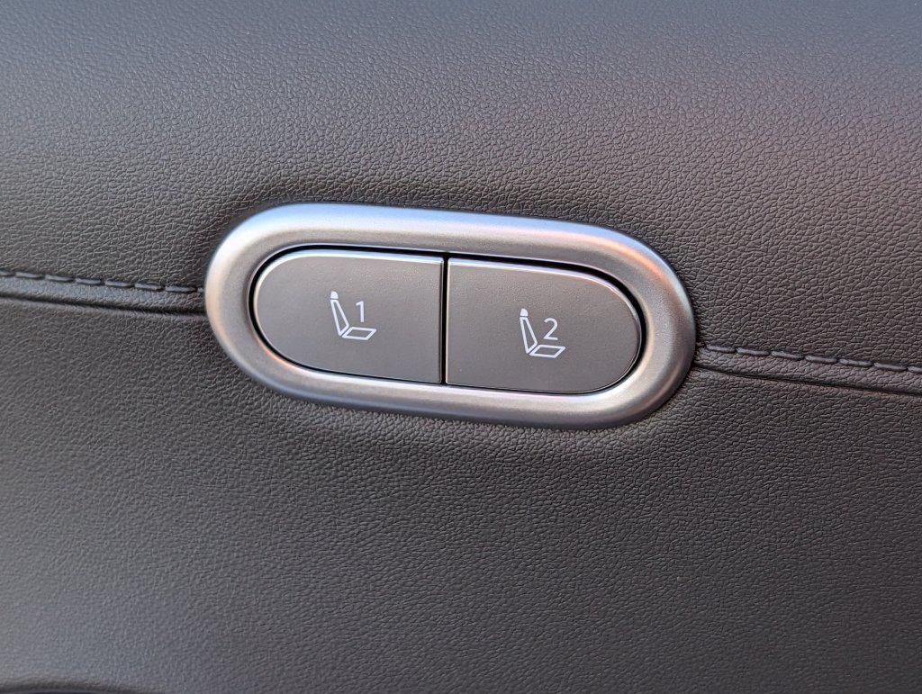 New 2027 Silver Hyundai Blue SEL Premium 7P image 22