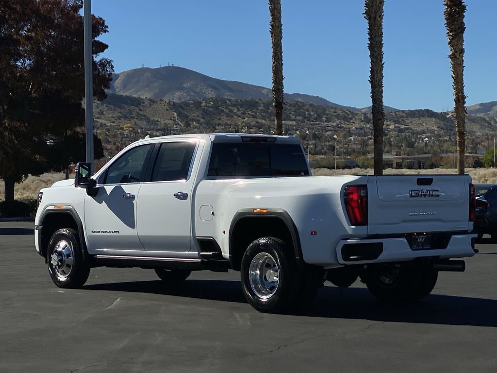 2026 GMC Sierra 3500HD Denali Ultimate - Photo 15