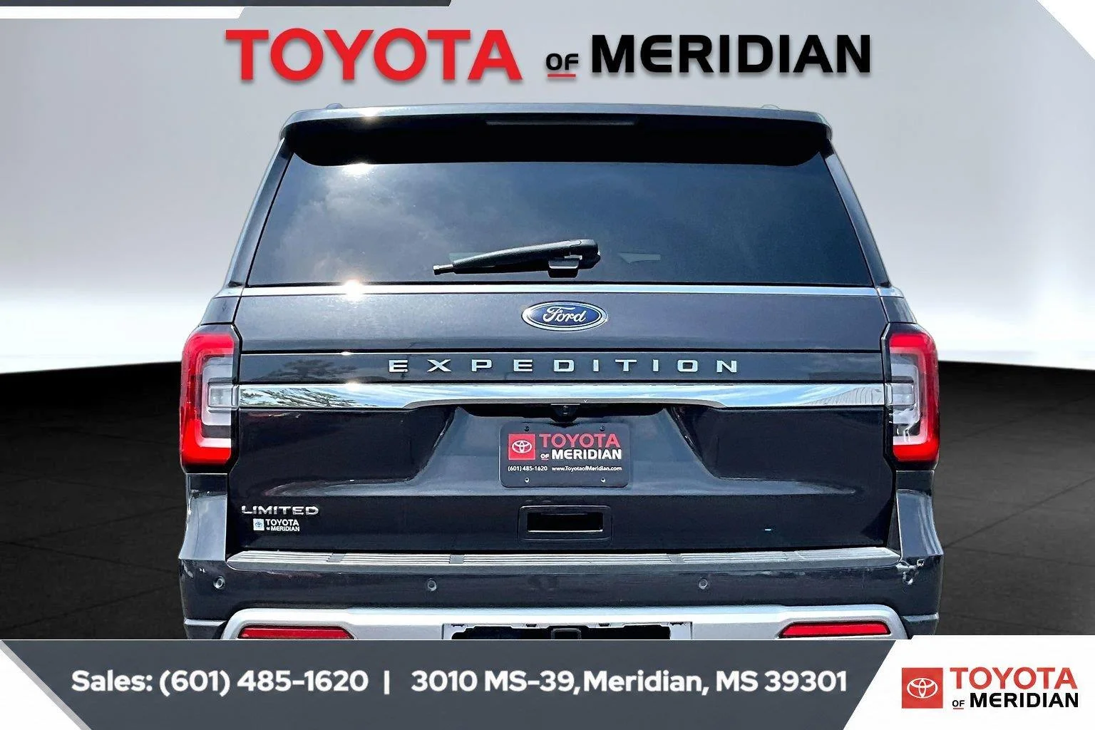 Used 2024 Dark Matter Gray Ford Limited image 4