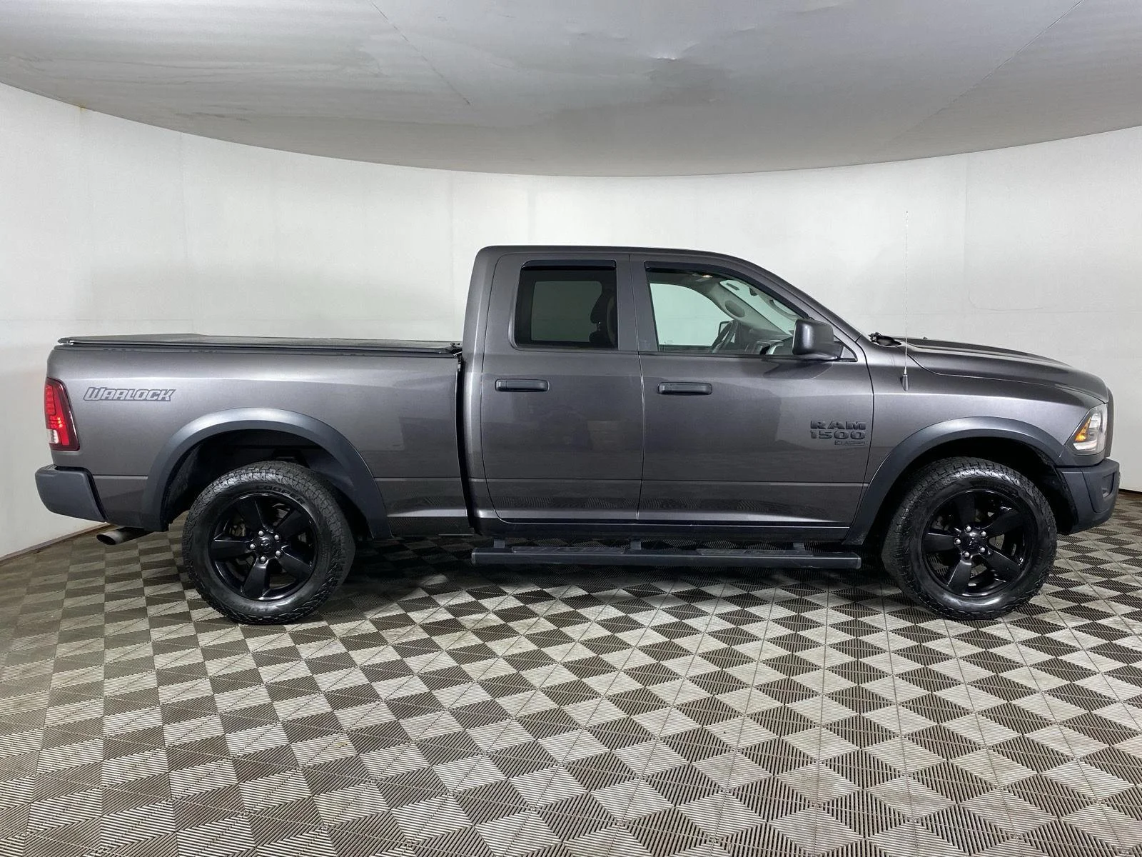 Used 2020 Granite Crystal Metallic Clearcoat Ram Warlock image 8