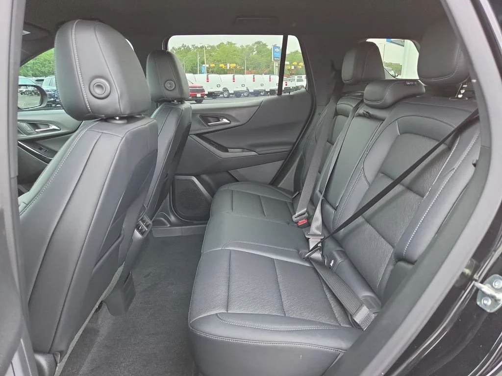 New 2026 Mosaic Black Metallic Chevrolet LT image 16