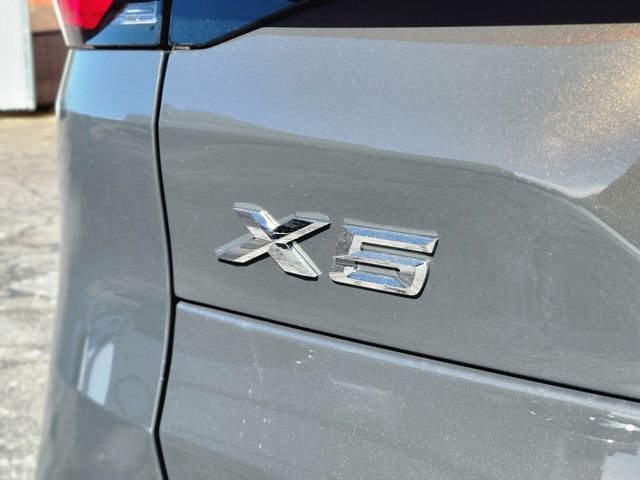 New 2026 Gray BMW xDrive40i image 9