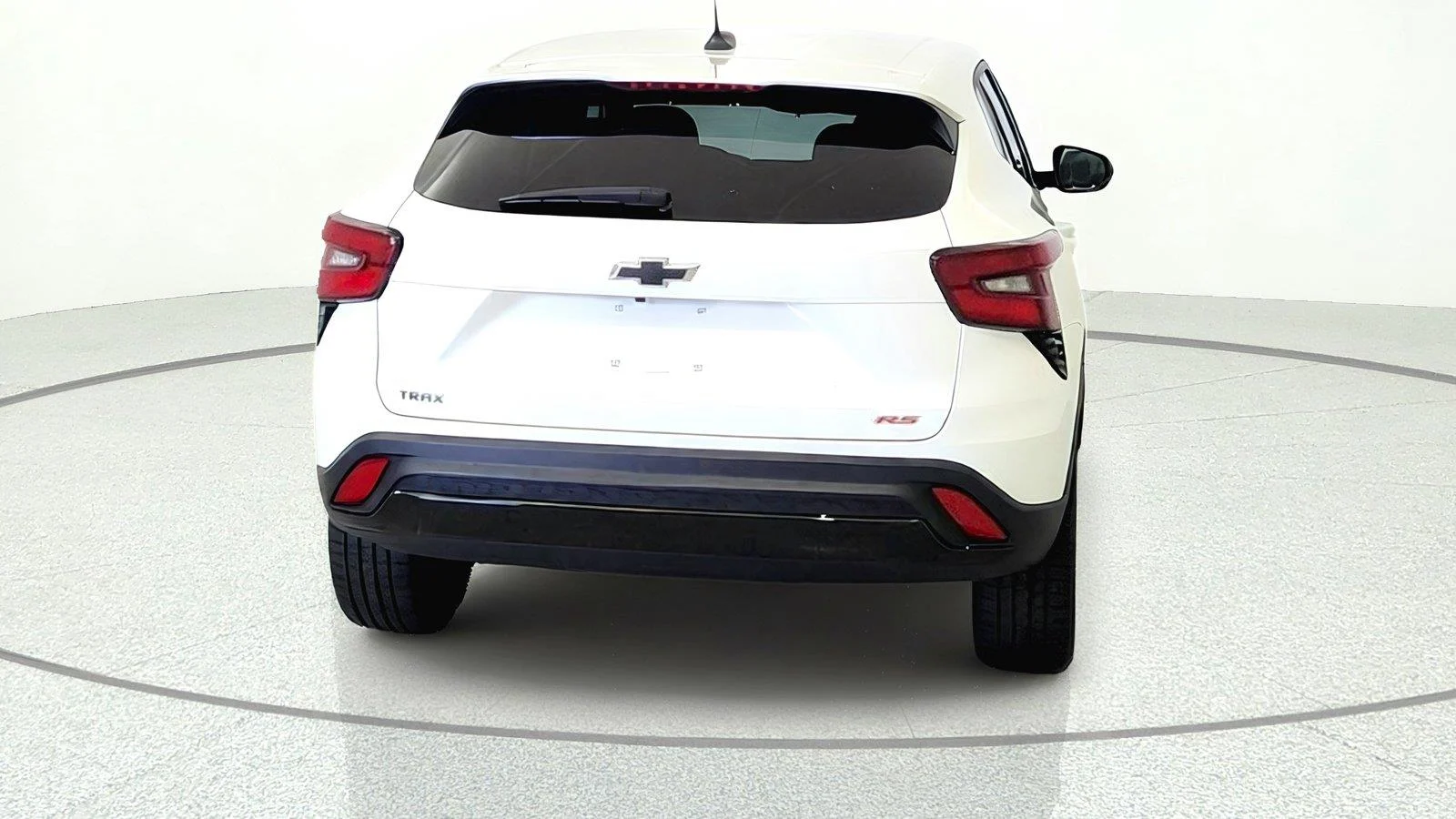 Used 2024 Summit White Chevrolet 1RS image 5