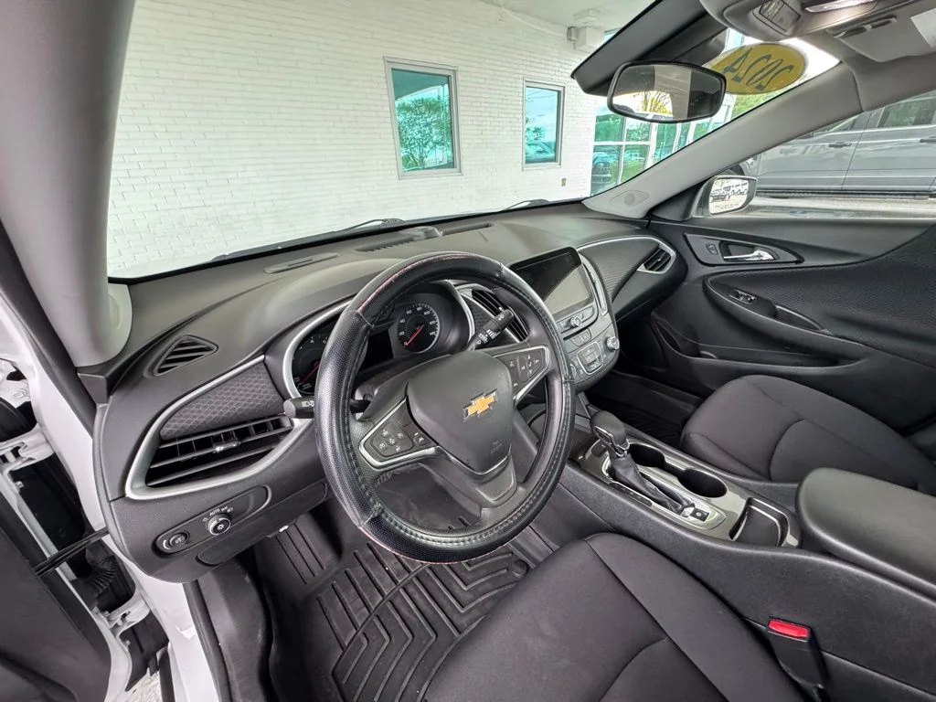 Used 2023 White Chevrolet LS image 13