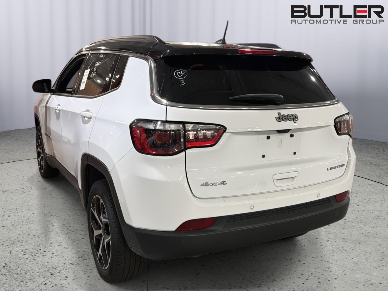 2025 Jeep Compass Limited - Photo 9