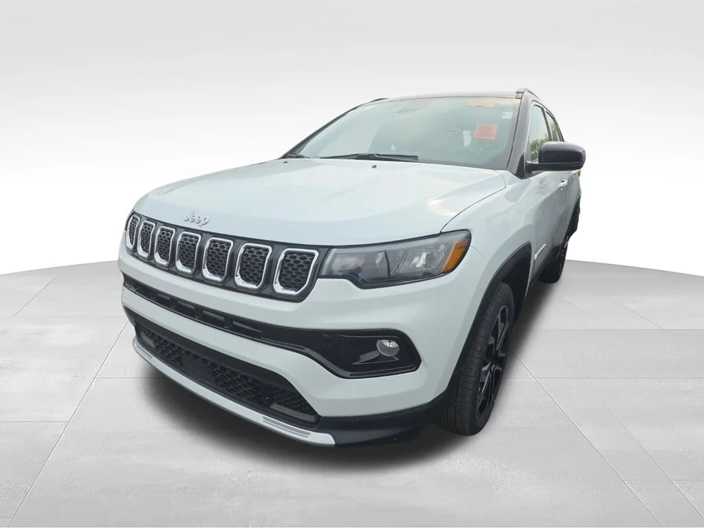 Used 2023 White Jeep Limited image 9