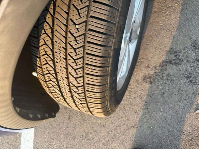 Used 2016 Blue Ford SE image 3