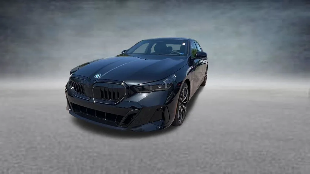 New 2027 Black BMW 550e xDrive image 8