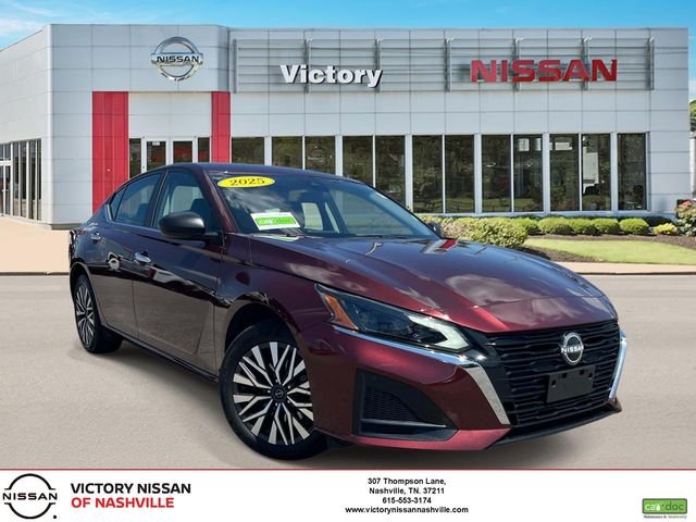 Used 2025 Garnet Pearl Nissan 2.5 SV image 1