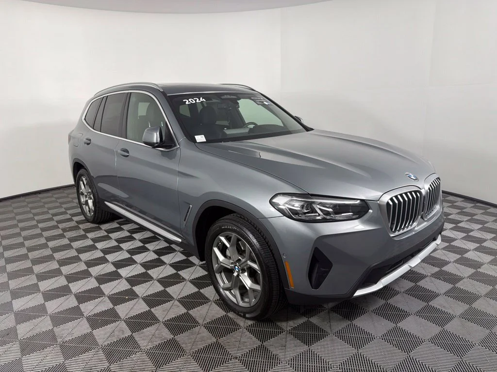 Certified Used 2024 Gray BMW xDrive30i image 3
