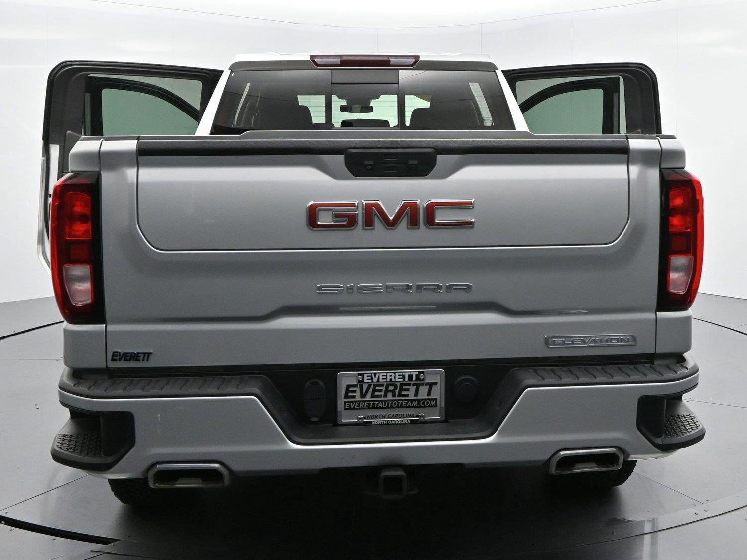 Used 2022 Quicksilver Metallic GMC Elevation image 41