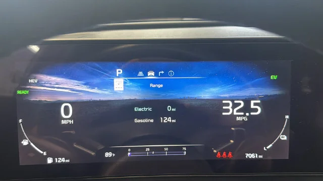 Certified Used 2025 Black Kia X-Line Prestige image 29