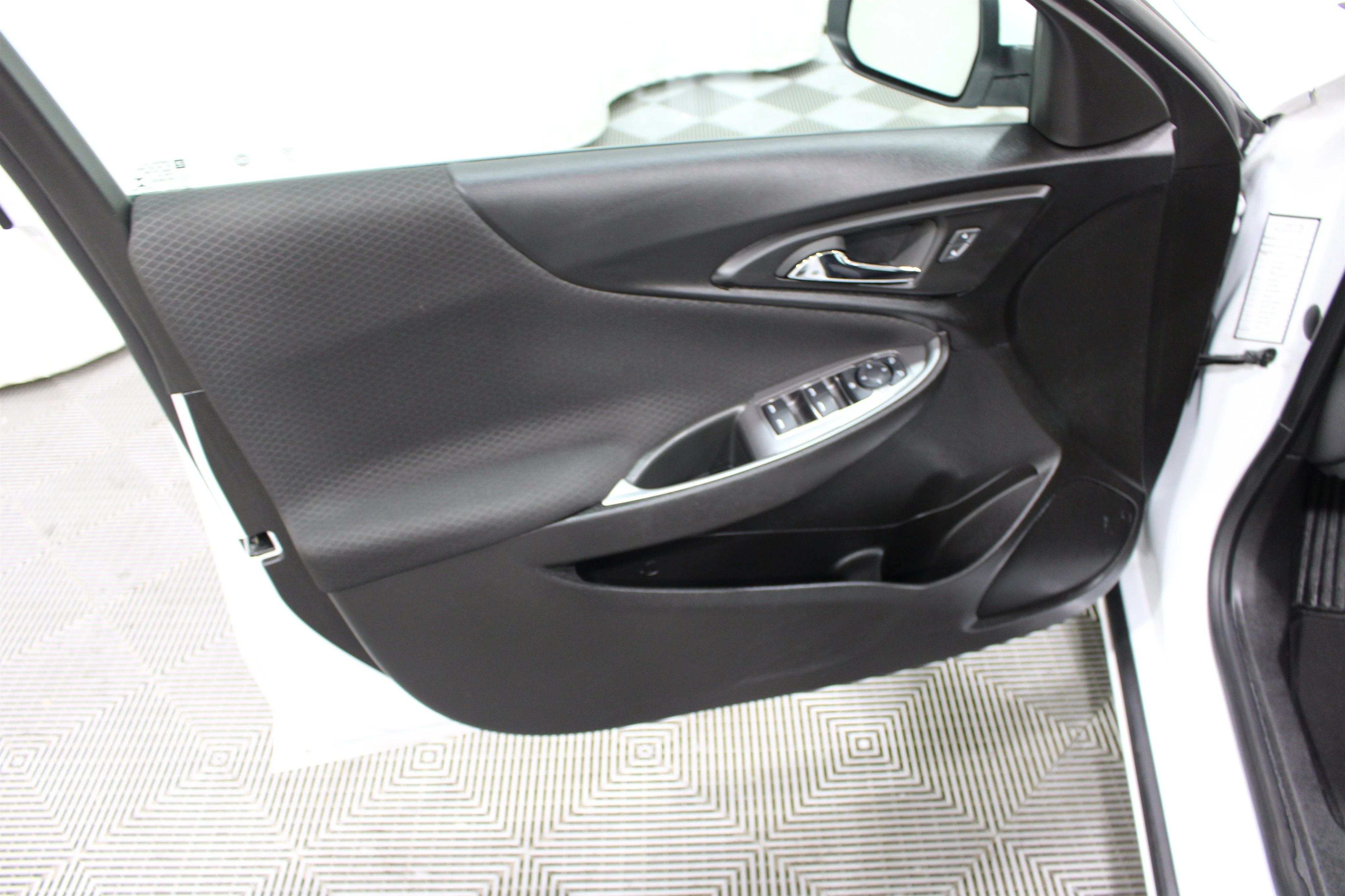 2023 Chevrolet Malibu 1LT - Photo 6