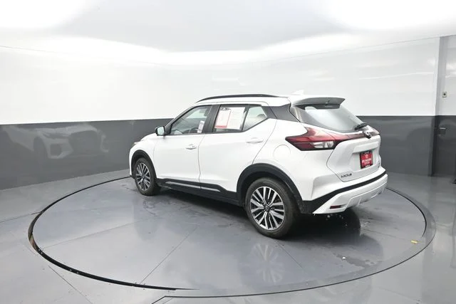 Used 2024 White Nissan SR image 79