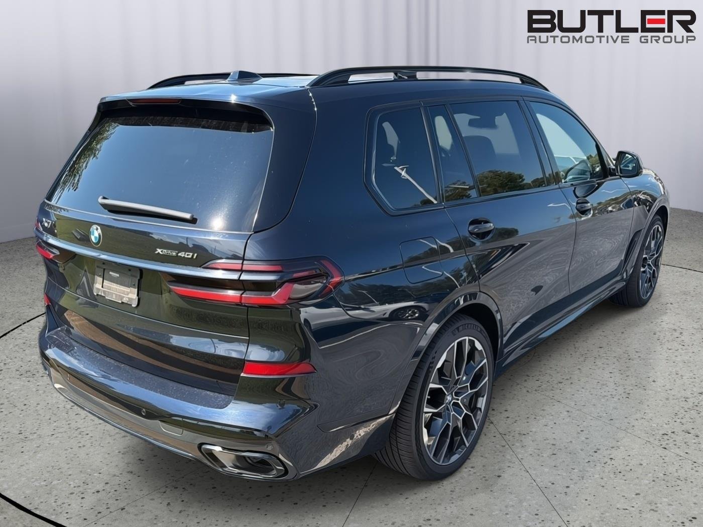 Used 2024 Carbon Black Metallic BMW xDrive40i image 8