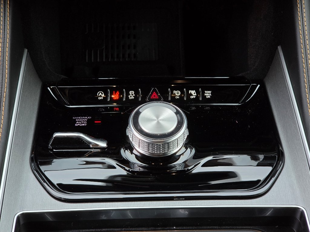 New 2026 White Jeep  image 13