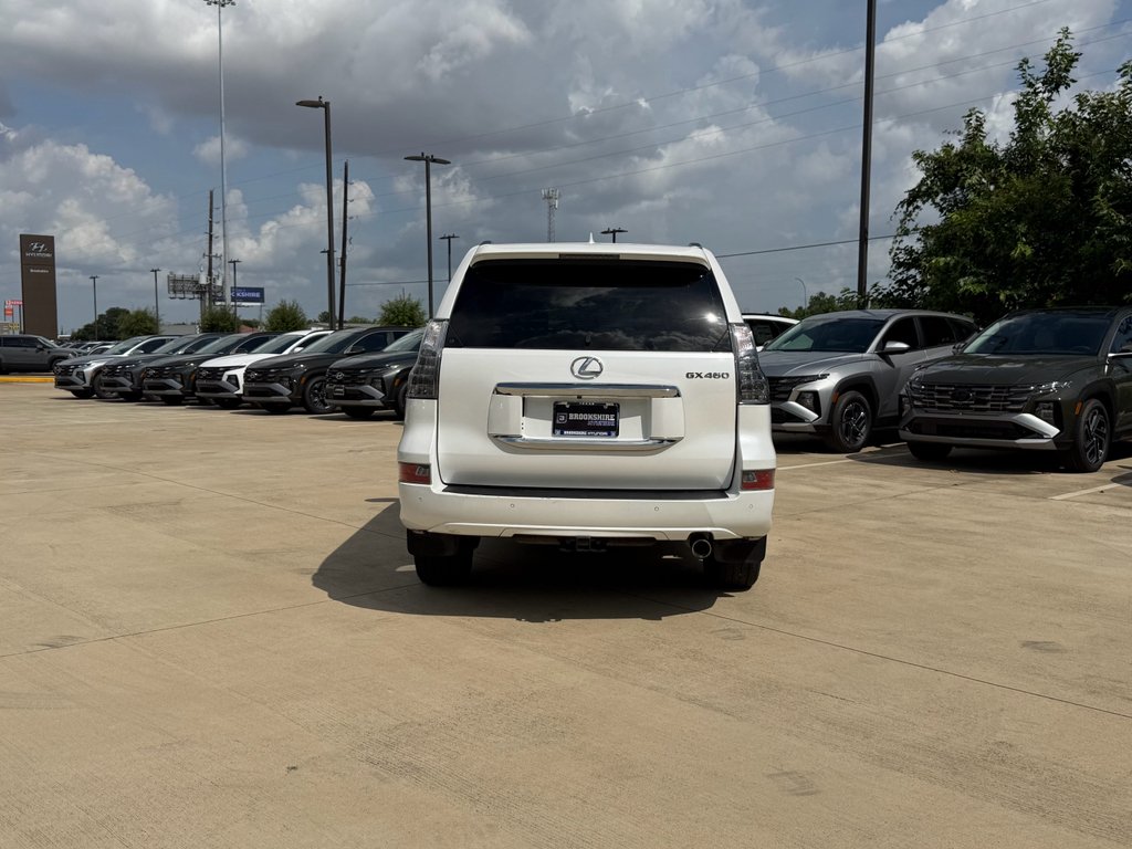 Used 2019 Starfire Pearl Lexus Premium image 4